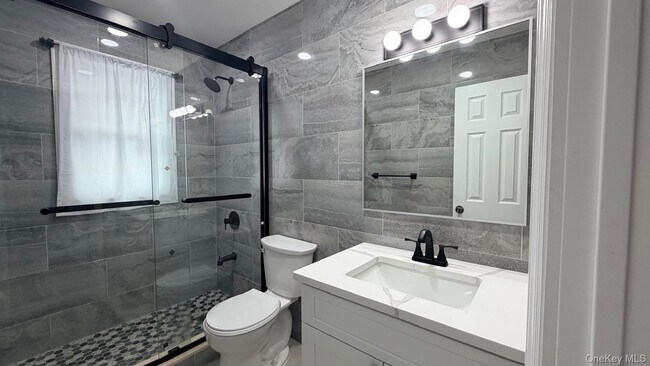 Foto del edificio - 35 Lynwood Dr