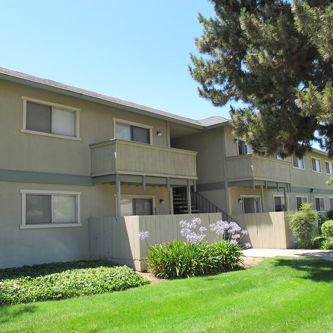 Foto del edificio - Village Ceres Apartments