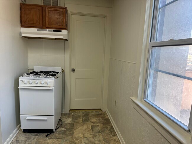 Foto del edificio - 1460 Dewey Ave