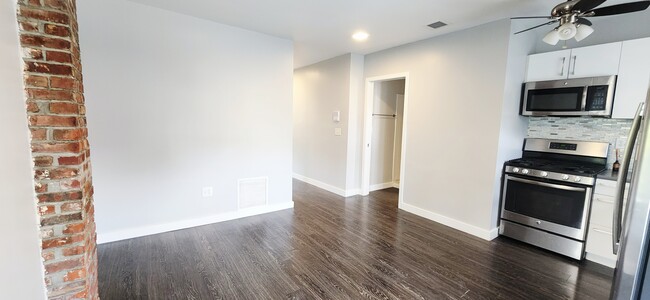 Building Photo - 1 Chelsea Ter
