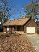 Building Photo - 3920 Foster Dr