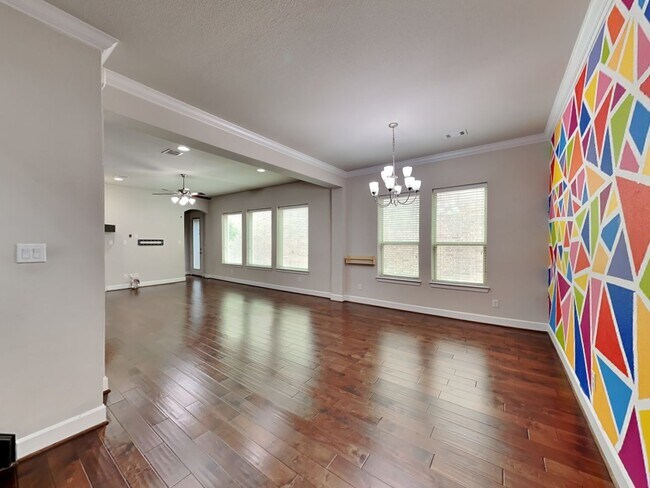 Foto del edificio - Breathtaking 4-bedroom home in the highly ...