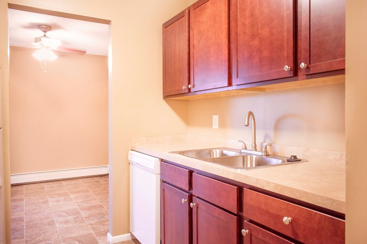 Foto principal - Cedar Creek Apartments