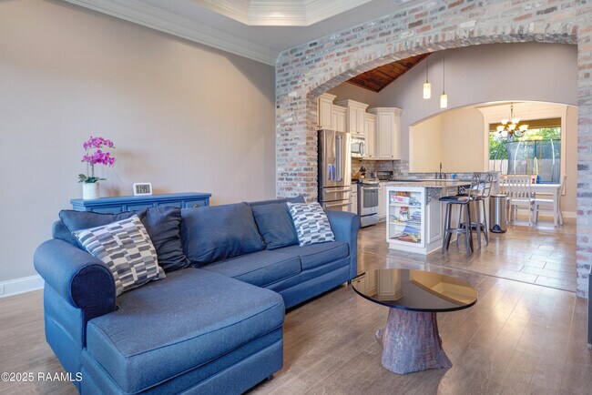 Foto del edificio - 203 Country Park Dr