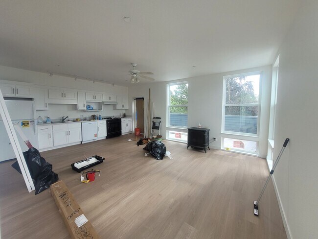 Foto del edificio - Beautifully updated Apartment in the Heart...