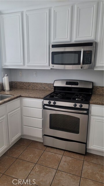 Building Photo - 31178 Strawberry Tree Ln