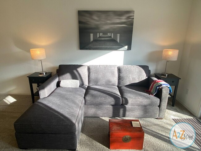 Building Photo - Furnished 2 Bed 2 Bath includes WiFi & uti...