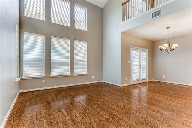 Building Photo - 9828 Castlewood Dr