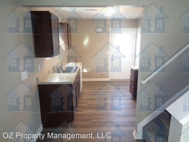 Building Photo - 4 br, 2.5 bath House - 426 West Kemper Road,