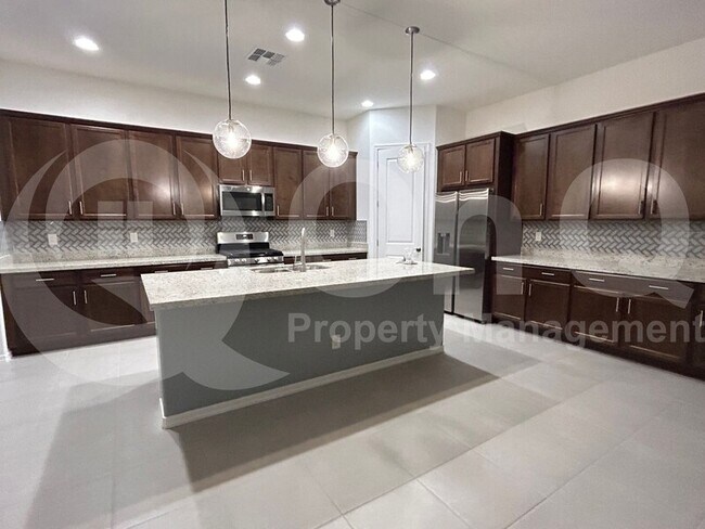 Building Photo - 20561 E Sonoqui Blvd