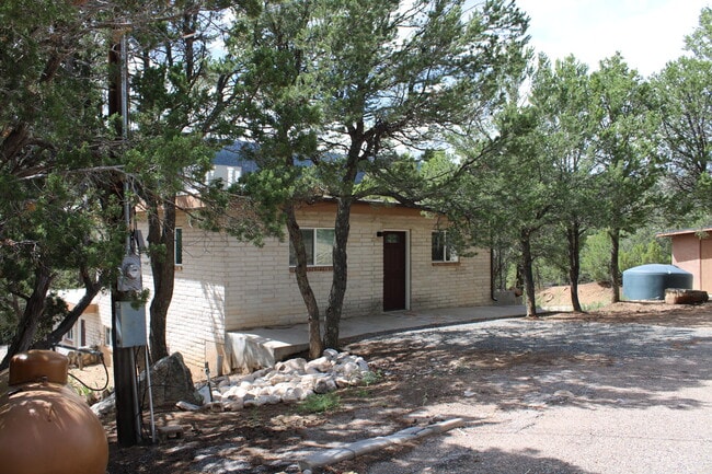 Building Photo - 6 Shasta Ct