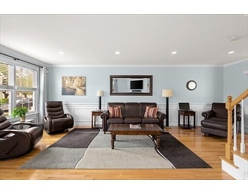 Foto principal - 94 Webster St