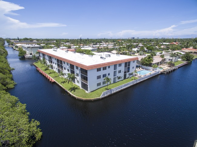 Building Photo - Coral Ridge Isles Apartments