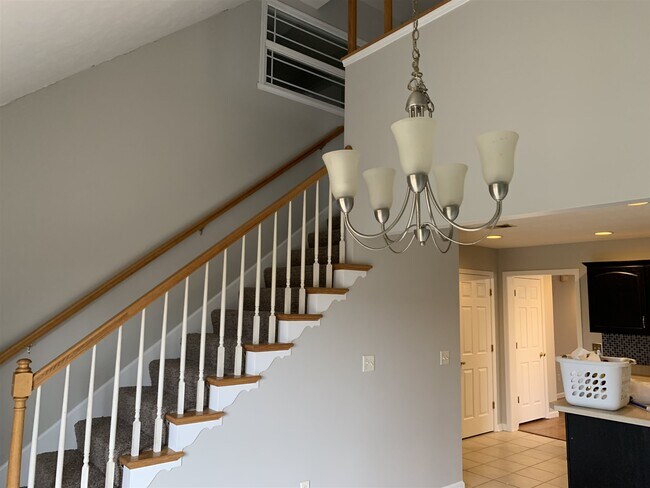 Building Photo - 8075 Covington Ct