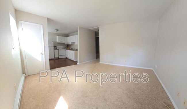 Building Photo - 2231 Summit St