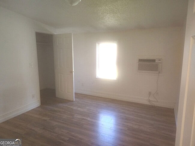 Foto del edificio - 826 Black Horse Run