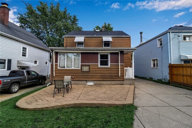 Building Photo - 178 Wellington Ave