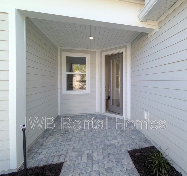 Building Photo - 156 Latham Dr