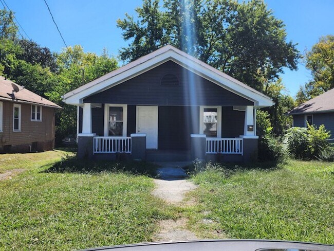 Foto del edificio - Knoxville 37914 - 3 bedroom 2 bath home - ...