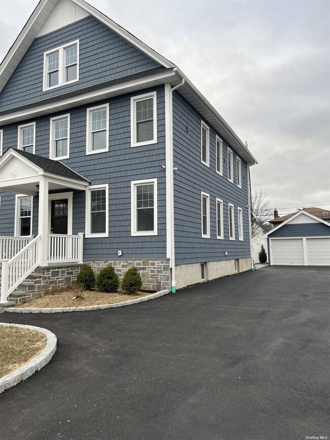 70 Peterson Pl Unit 1A, Lynbrook, NY 11563 Room for Rent in Lynbrook