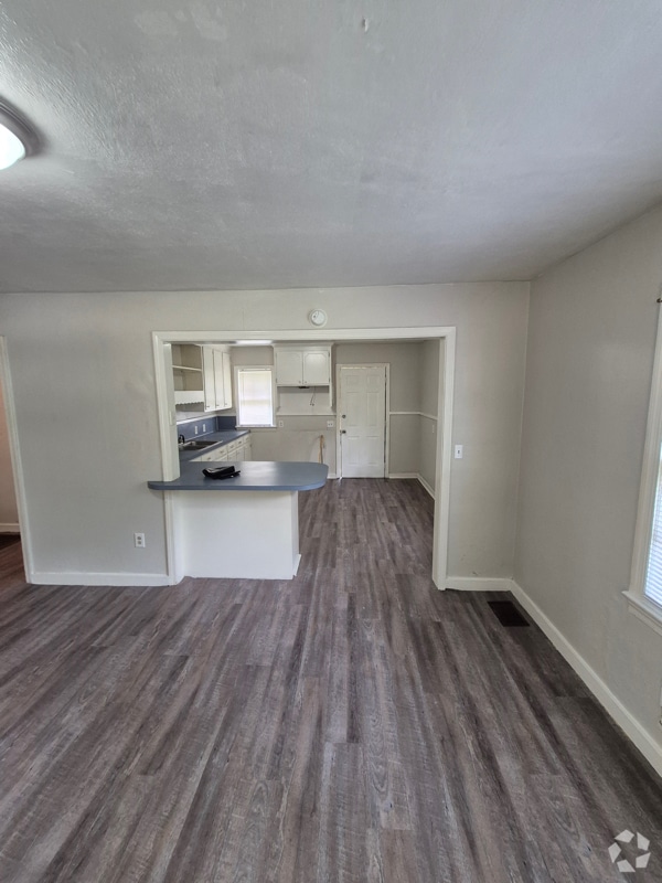 Building Photo - 3251 Meadow Ln
