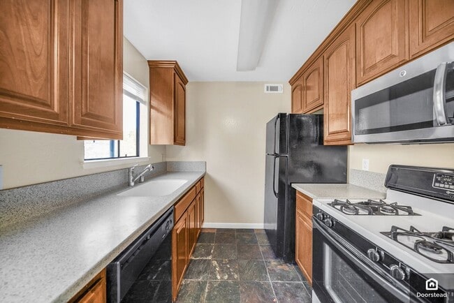 Building Photo - 38581 Princeton Ter