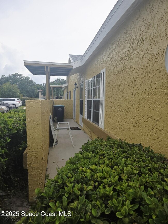 Building Photo - 1420 Malibu Cir NE