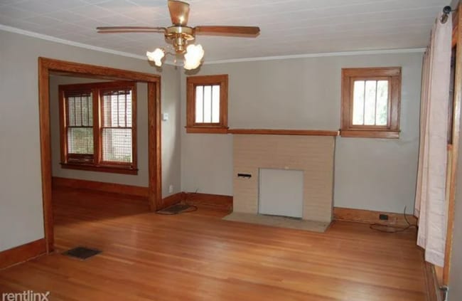 Foto del edificio - 825 Sylvan-825SYL