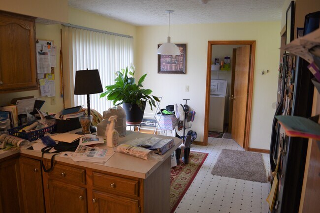Building Photo - 4881 Arbormont Rd