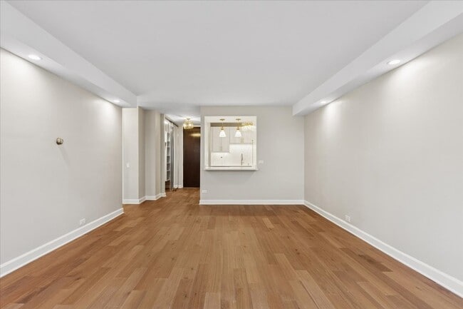 Building Photo - 535 N Michigan Ave