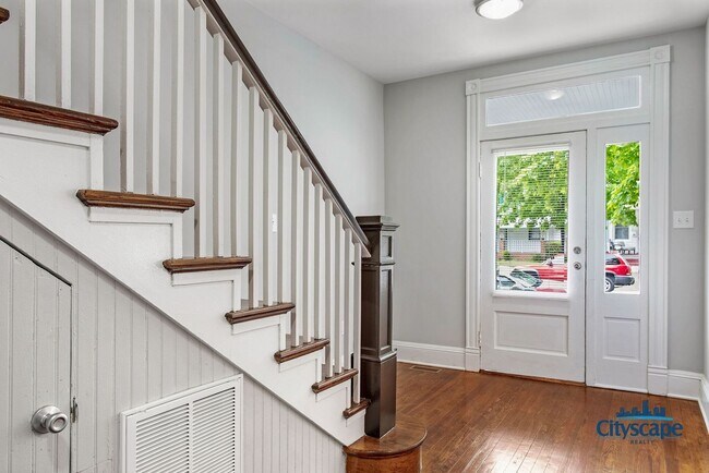 Foto del edificio - FABULOUS RENOVATED HOME IN CHURCH HILL