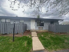 Building Photo - 2000 Indianapolis Rd