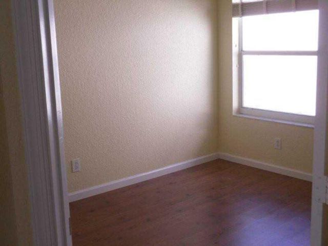 Building Photo - 4925 Egret Ct