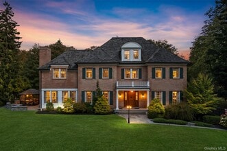 Building Photo - 2 Heathcote Dr