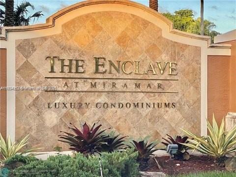 Primary Photo - 2061 Renaissance Blvd