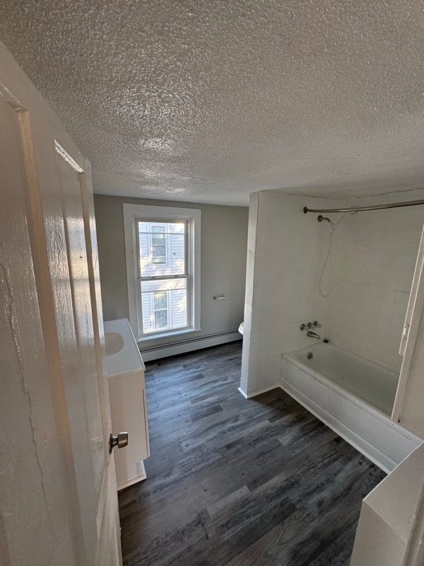 Foto del edificio - 315 W Broadway