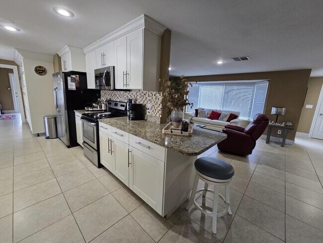 Foto del edificio - 4443 N Pacific Cir