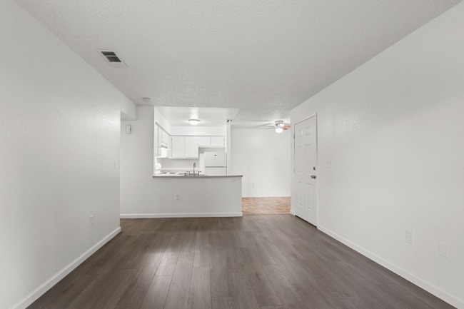 Foto del edificio - 3859 Annadale Ln