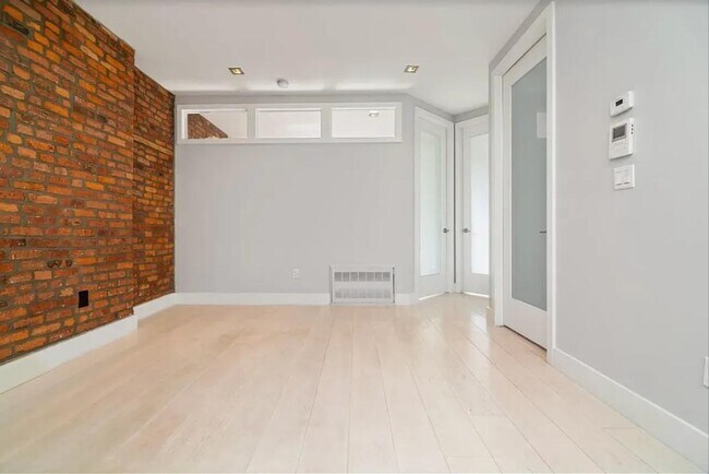 Foto del edificio - 248 Mott St