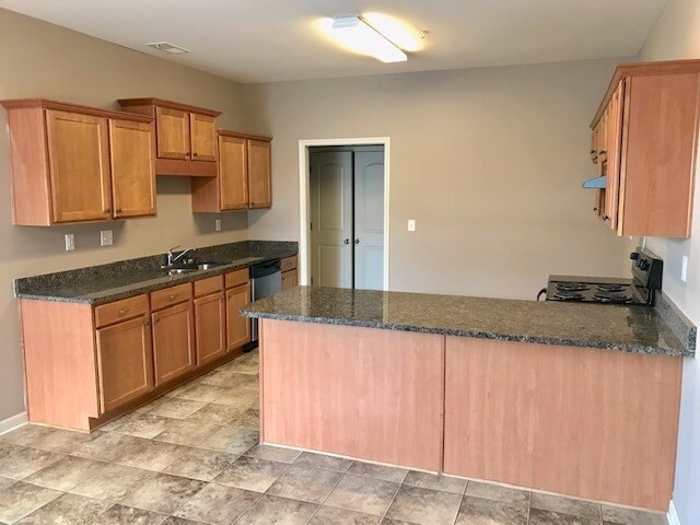 Foto del edificio - Limited-Time Move-in Specials - Plantation Estates