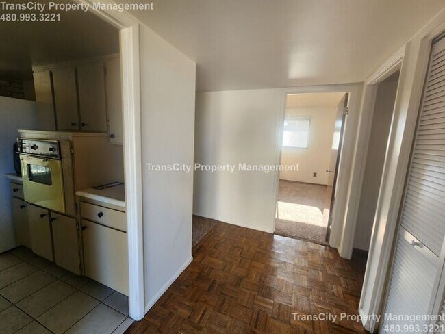 Foto del edificio - Tempe home for rent 4 bed 2 bath near Mill...