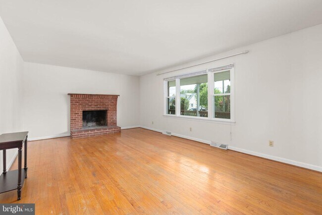 Foto del edificio - 125 Hillcrest Dr