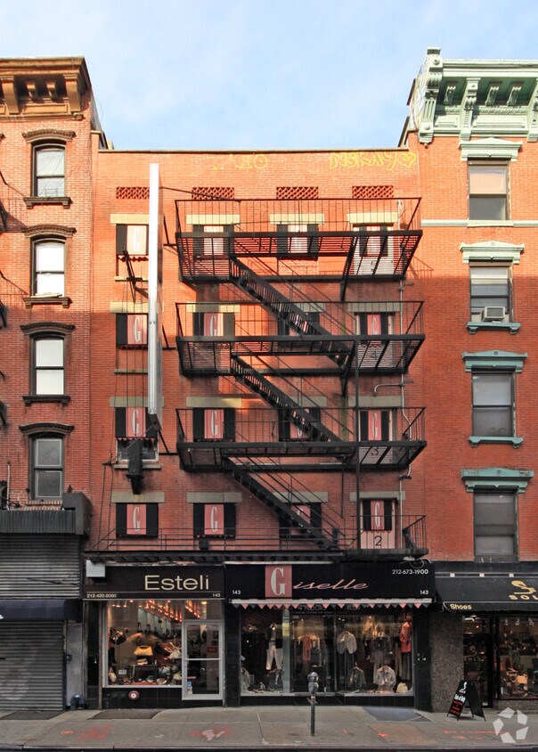 Building Photo - 143 Orchard St