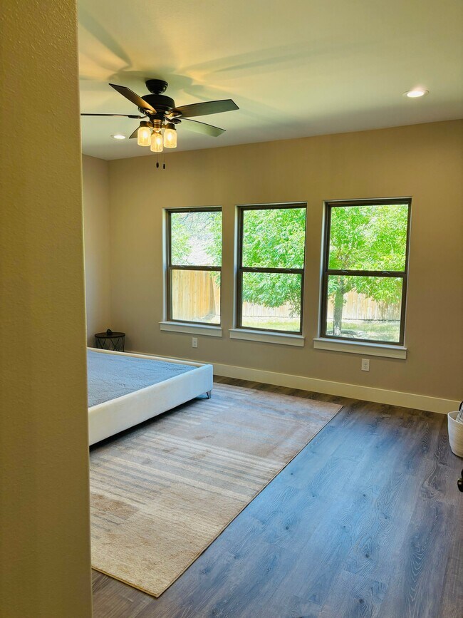 Foto del edificio - 1112 Norfolk Ln