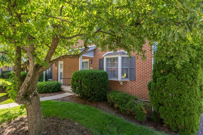 Building Photo - 630 Galen Dr