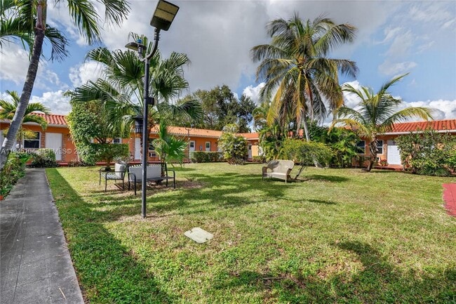 Foto del edificio - 140 SW 30th Ct