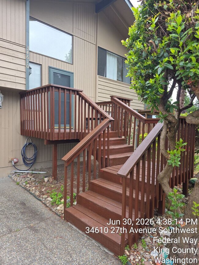 Foto del edificio - Federal way split level home - 3 bedrooms 2 bathrooms, AC, RV parking, EV Chargers and more, Avai...