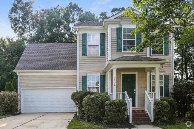 Building Photo - 15738 De Havilland Dr