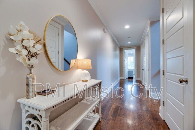 Photo - 4604B Michigan Ave House