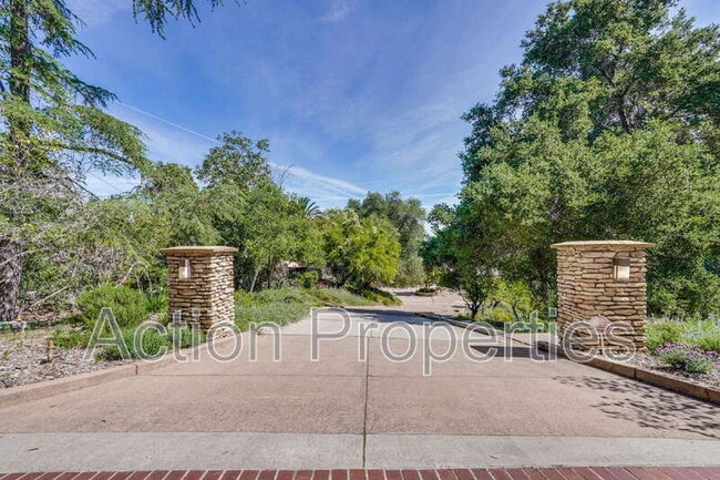 Building Photo - 15350 Norton Rd